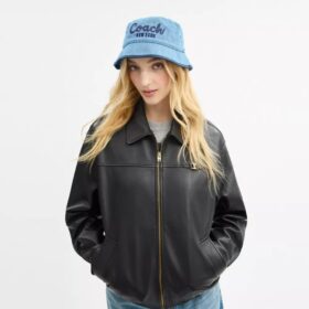 Coach Script bestickter Denim-Bucket-Hat