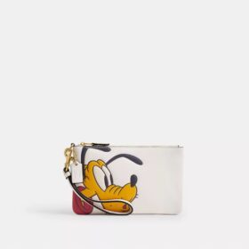 Disney X Coach Essential kleine Handgelenktasche mit Pluto