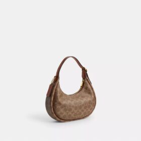 Emily-Schultertasche aus Signature Canvas