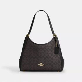 Erin-Schultertasche aus Signature Canvas
