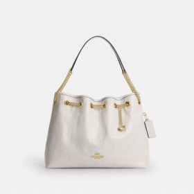 Evelyn-Schultertasche mit Steppung und Anhänger