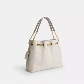Evelyn-Schultertasche mit Steppung und Anhänger