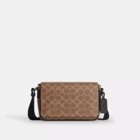 Jack Small Flap Umhängetasche aus Signature Canvas