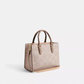 Maggie Small Tote Bag aus «Signature Canvas» mit Blockmuster