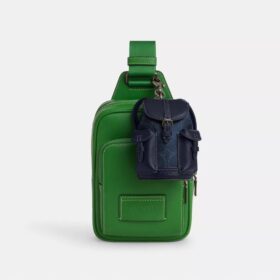 Mini Warner Taschenanhänger aus Signature Canvas