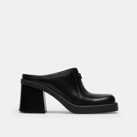 Mules mit Absatz