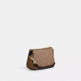 Nolita 19 aus Signature Canvas