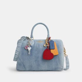 Rowan grosse Satchel-Tasche aus «Loved Denim» mit Anhängern