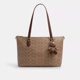 Sammler-Bären-Taschenanhänger aus Signature Canvas