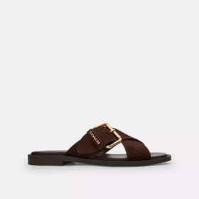 Sandalen mit gekreuzten Riemen und Schnalle