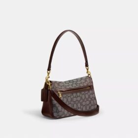 Soft Tabby-Schultertasche aus charakteristischem Jacquard